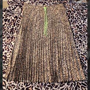 Wild Fable! Leopard Print! XL! Excellent Condition!